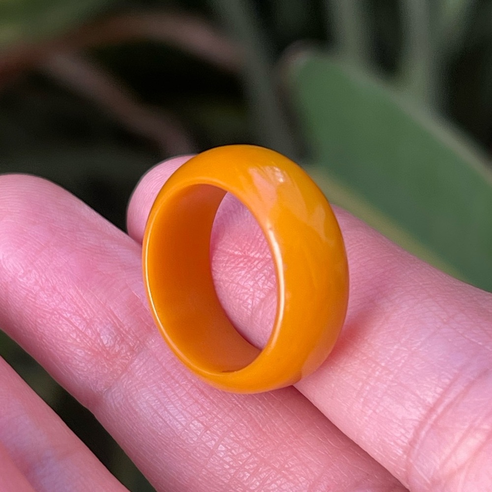 Egg yolk butterscotch amber color bakelite size 5.5 band ring